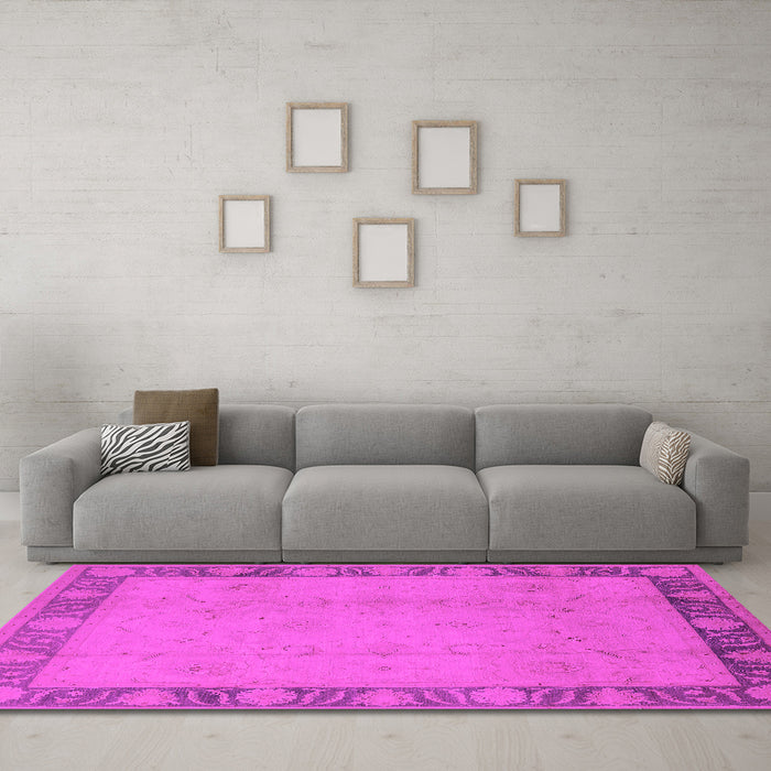 Machine Washable Oriental Pink Industrial Rug in a Living Room, wshurb474pnk