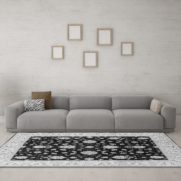 Machine Washable Oriental Gray Traditional Rug in a Living Room,, wshurb475gry