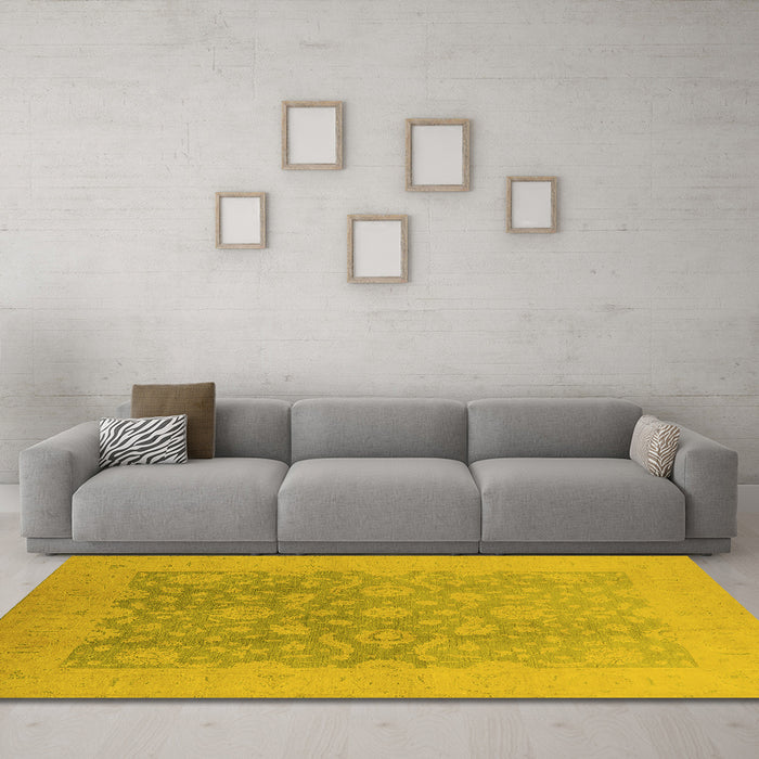 Machine Washable Oriental Yellow Traditional Rug in a Living Room, wshurb477yw