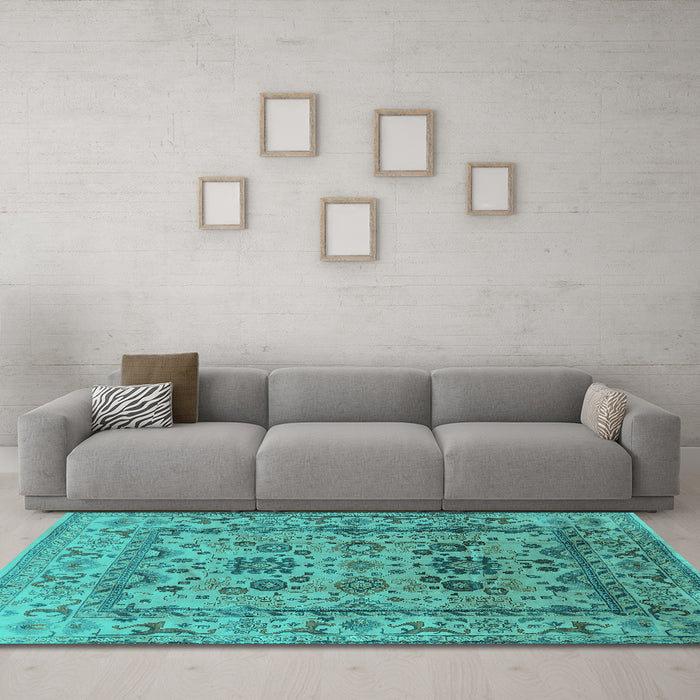 Machine Washable Oriental Turquoise Traditional Area Rugs in a Living Room,, wshurb483turq