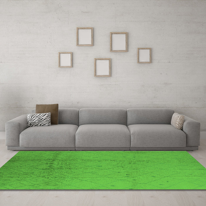 Machine Washable Solid Green Modern Area Rugs in a Living Room,, wshurb488grn