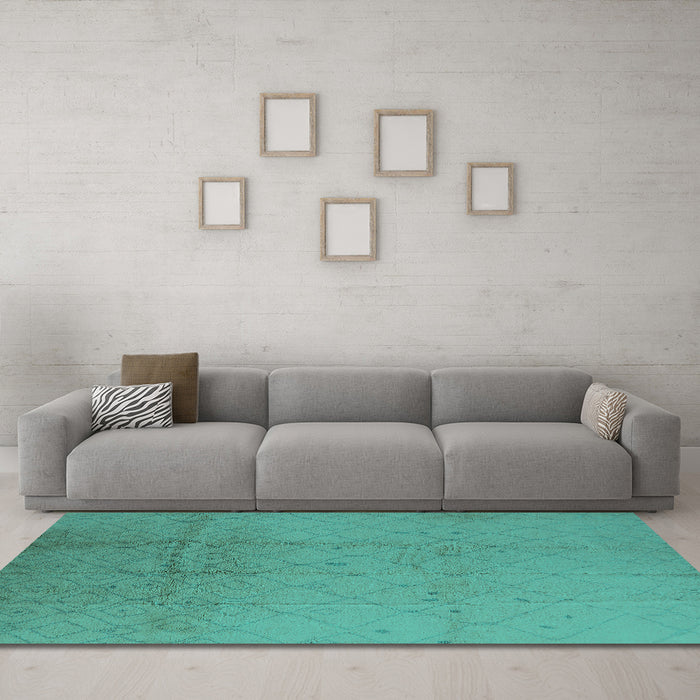 Machine Washable Solid Turquoise Modern Area Rugs in a Living Room,, wshurb488turq