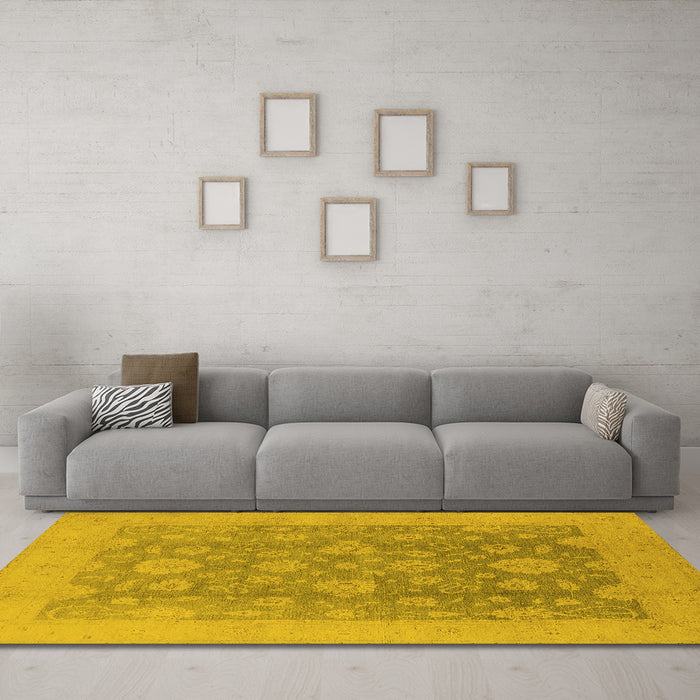 Machine Washable Oriental Yellow Traditional Rug in a Living Room, wshurb489yw