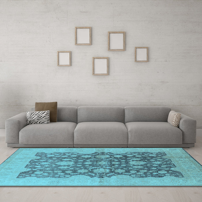 Machine Washable Oriental Light Blue Traditional Rug in a Living Room, wshurb491lblu