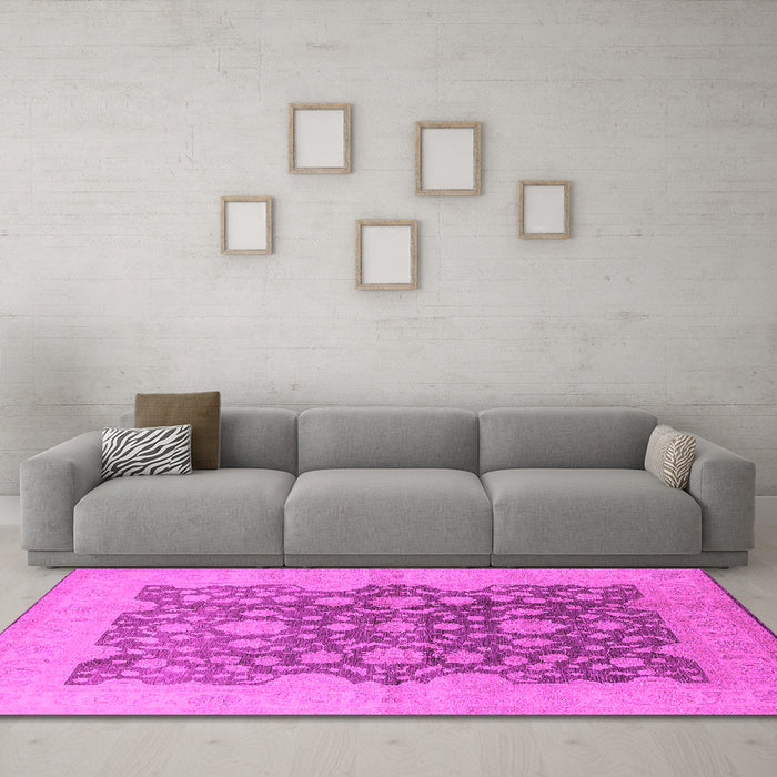 Machine Washable Oriental Pink Traditional Rug in a Living Room, wshurb491pnk