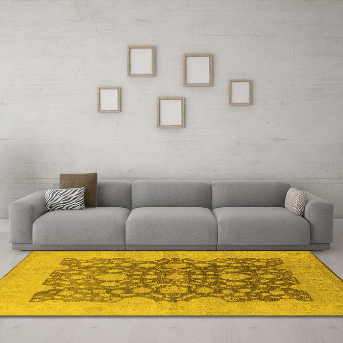 Machine Washable Oriental Yellow Traditional Rug in a Living Room, wshurb491yw
