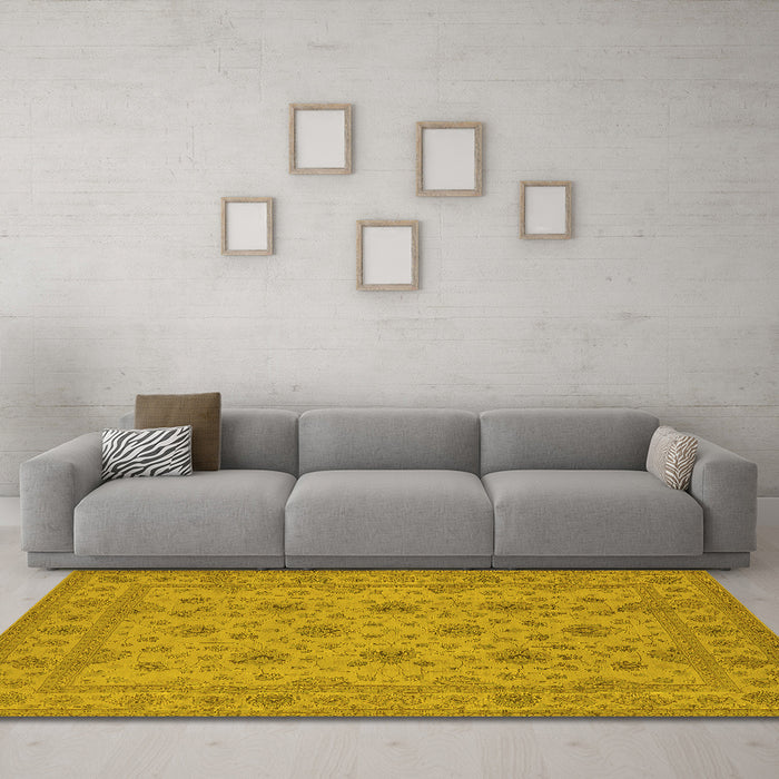Machine Washable Oriental Yellow Traditional Rug in a Living Room, wshurb492yw