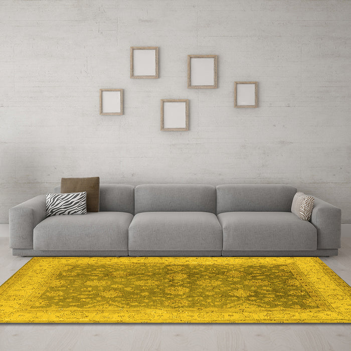 Machine Washable Oriental Yellow Traditional Rug in a Living Room, wshurb496yw