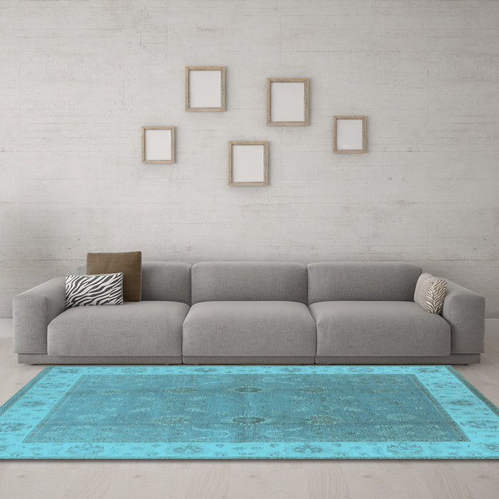 Machine Washable Oriental Light Blue Traditional Rug in a Living Room, wshurb497lblu