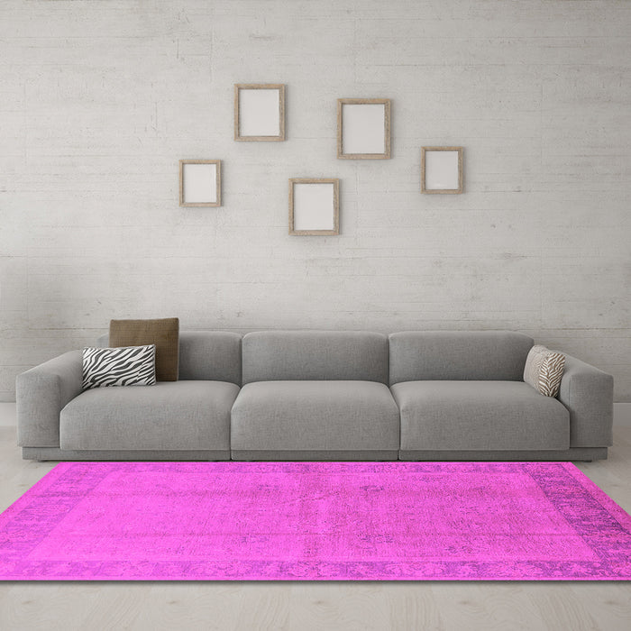 Machine Washable Oriental Pink Traditional Rug in a Living Room, wshurb498pnk