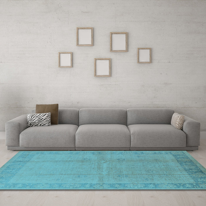 Machine Washable Oriental Light Blue Traditional Rug in a Living Room, wshurb498lblu