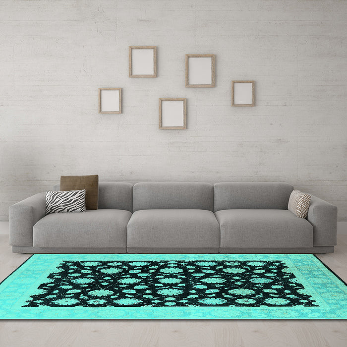 Machine Washable Oriental Turquoise Traditional Area Rugs in a Living Room,, wshurb503turq
