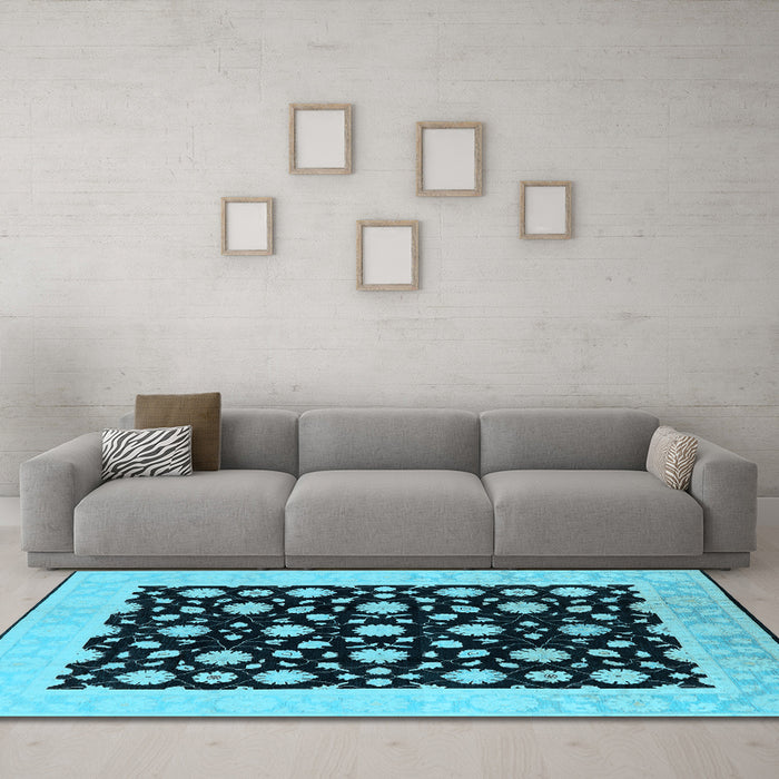 Machine Washable Oriental Light Blue Traditional Rug in a Living Room, wshurb503lblu