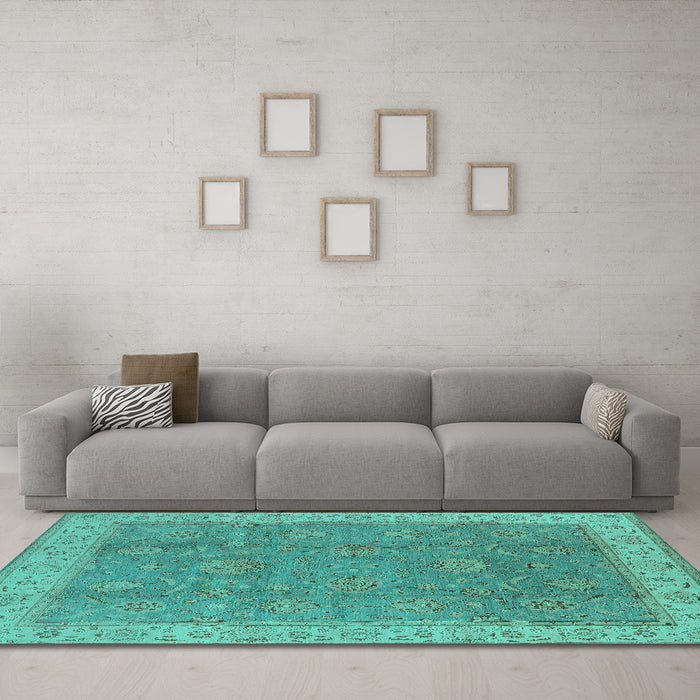 Machine Washable Oriental Turquoise Traditional Area Rugs in a Living Room,, wshurb504turq
