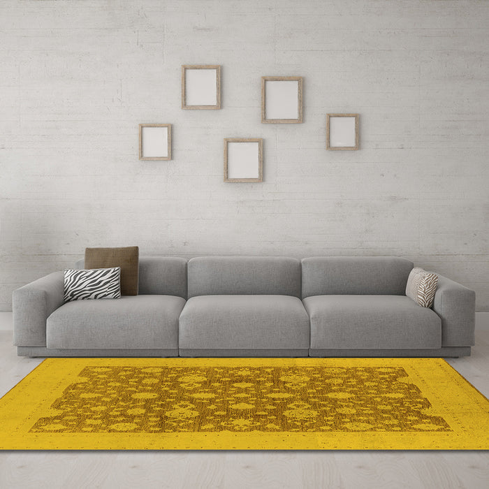Machine Washable Oriental Yellow Traditional Rug in a Living Room, wshurb505yw