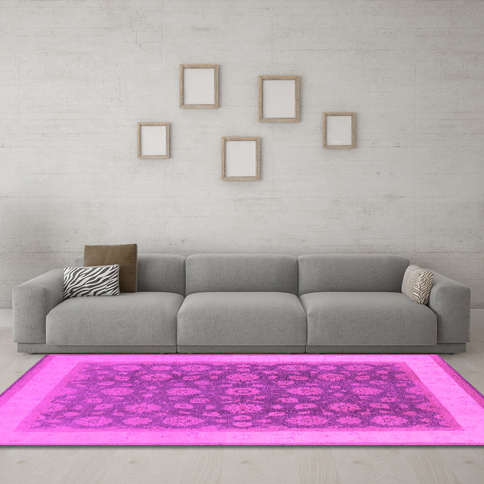 Machine Washable Oriental Pink Traditional Rug in a Living Room, wshurb507pnk