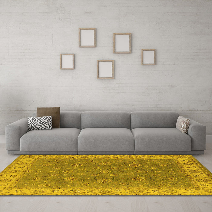 Machine Washable Oriental Yellow Traditional Rug in a Living Room, wshurb508yw