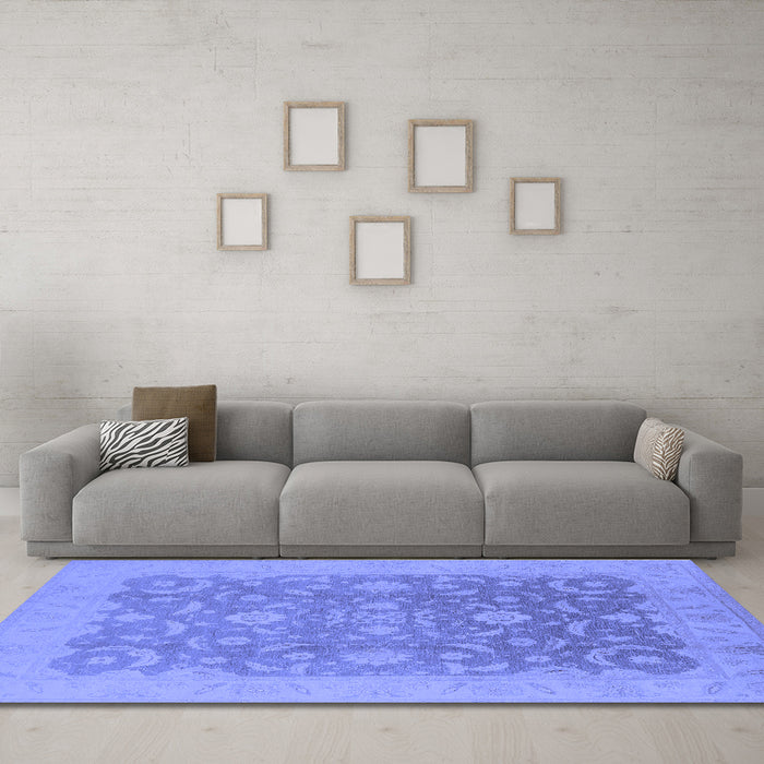 Machine Washable Oriental Blue Industrial Rug in a Living Room, wshurb509blu
