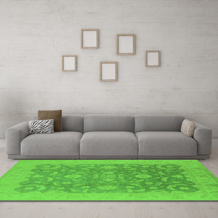 Machine Washable Oriental Green Industrial Area Rugs in a Living Room,, wshurb509grn