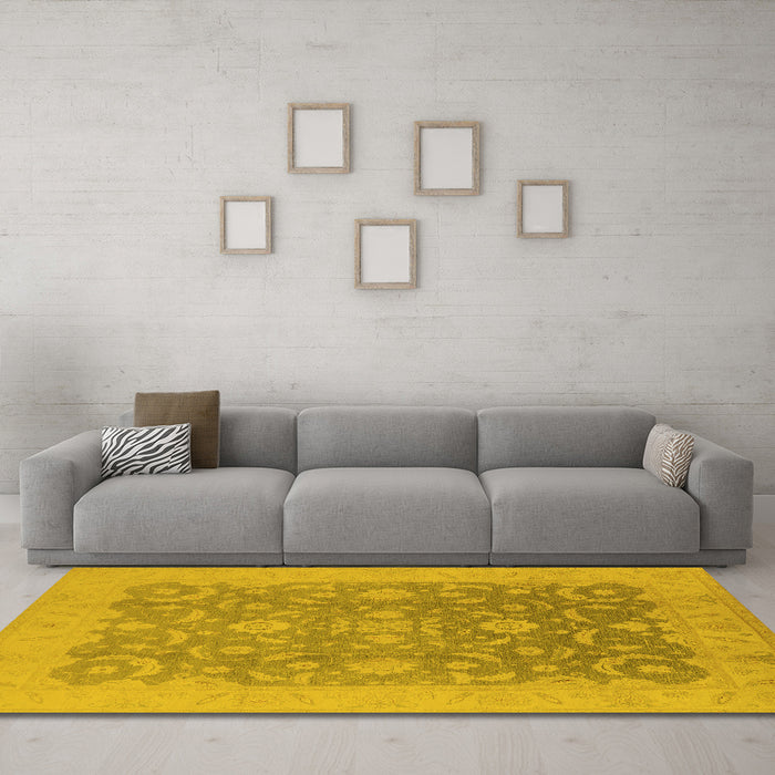 Machine Washable Oriental Yellow Industrial Rug in a Living Room, wshurb509yw