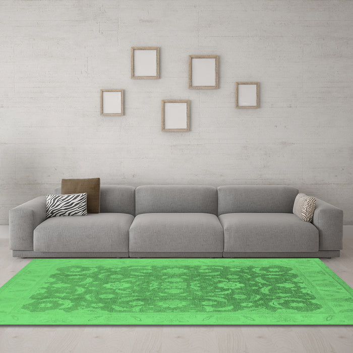 Machine Washable Oriental Emerald Green Industrial Area Rugs in a Living Room,, wshurb509emgrn