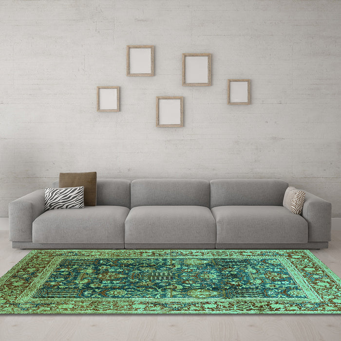 Machine Washable Oriental Turquoise Traditional Area Rugs in a Living Room,, wshurb513turq