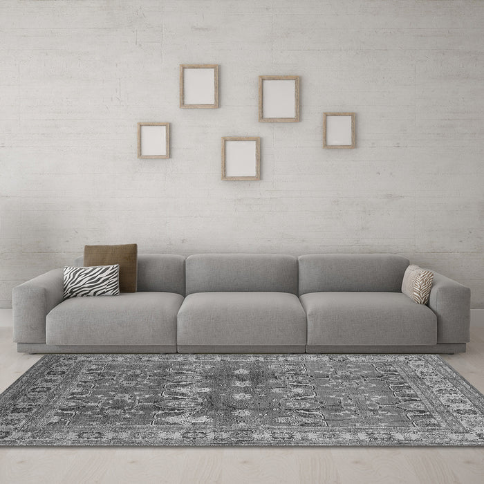 Machine Washable Oriental Gray Traditional Rug in a Living Room,, wshurb514gry