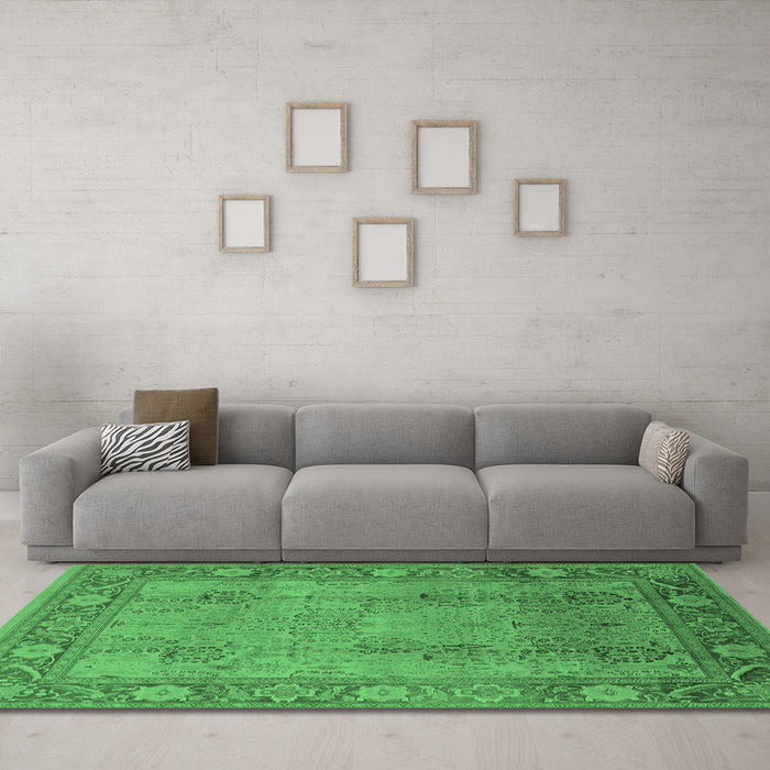 Machine Washable Oriental Emerald Green Traditional Area Rugs in a Living Room,, wshurb515emgrn