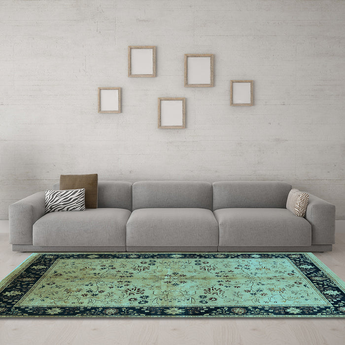 Machine Washable Oriental Light Blue Traditional Rug in a Living Room, wshurb518lblu