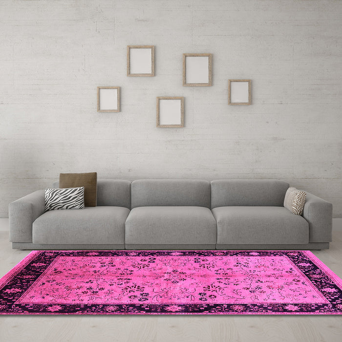 Machine Washable Oriental Pink Traditional Rug in a Living Room, wshurb518pnk