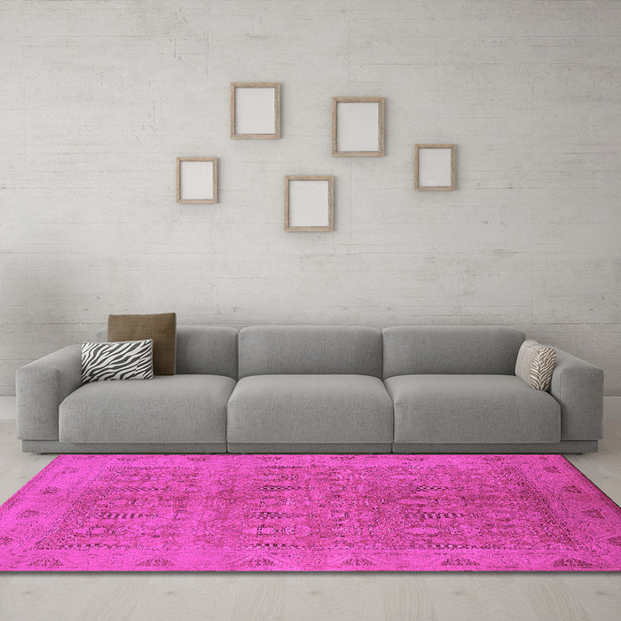 Machine Washable Oriental Pink Traditional Rug in a Living Room, wshurb524pnk
