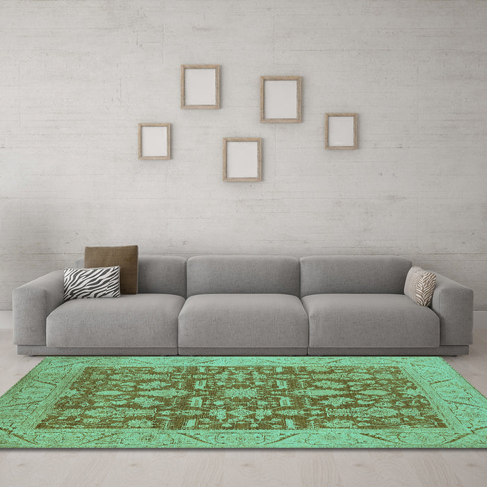 Machine Washable Oriental Turquoise Traditional Area Rugs in a Living Room,, wshurb526turq