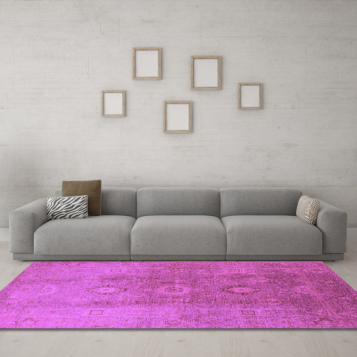 Machine Washable Oriental Purple Traditional Area Rugs in a Living Room, wshurb528pur