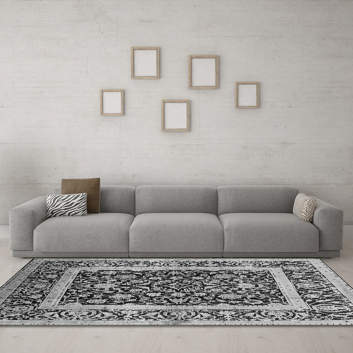 Machine Washable Oriental Gray Traditional Rug in a Living Room,, wshurb530gry