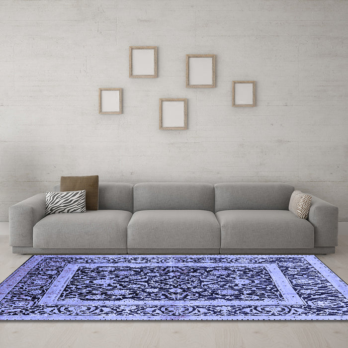 Machine Washable Oriental Blue Traditional Rug in a Living Room, wshurb530blu
