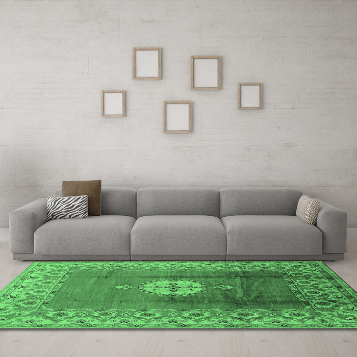 Machine Washable Oriental Emerald Green Industrial Area Rugs in a Living Room,, wshurb531emgrn