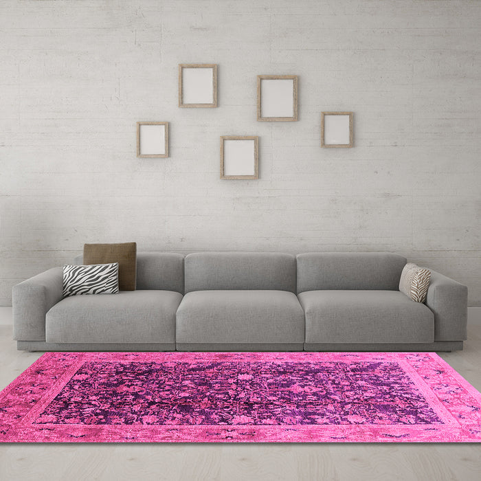 Machine Washable Oriental Pink Traditional Rug in a Living Room, wshurb532pnk