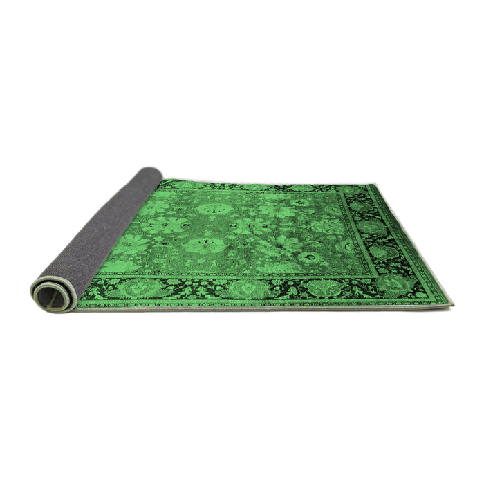 Sideview of Oriental Emerald Green Traditional Rug, urb533emgrn