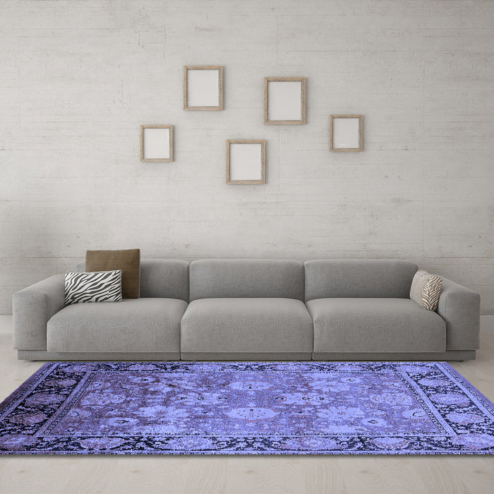 Machine Washable Oriental Blue Traditional Rug in a Living Room, wshurb533blu