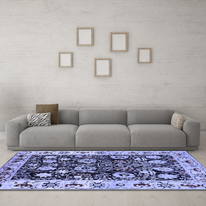 Machine Washable Oriental Blue Traditional Rug in a Living Room, wshurb534blu