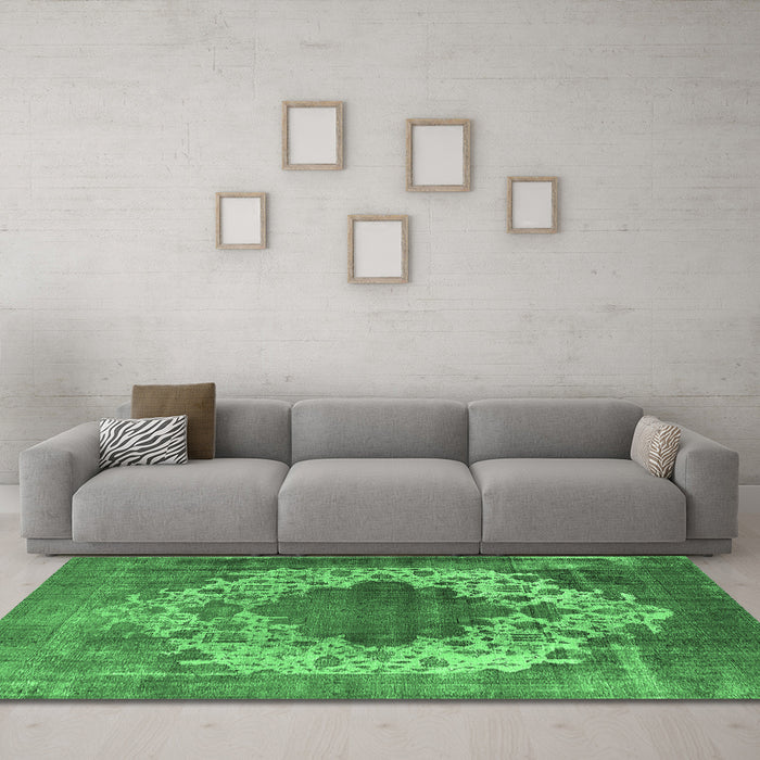 Machine Washable Oriental Emerald Green Industrial Area Rugs in a Living Room,, wshurb535emgrn