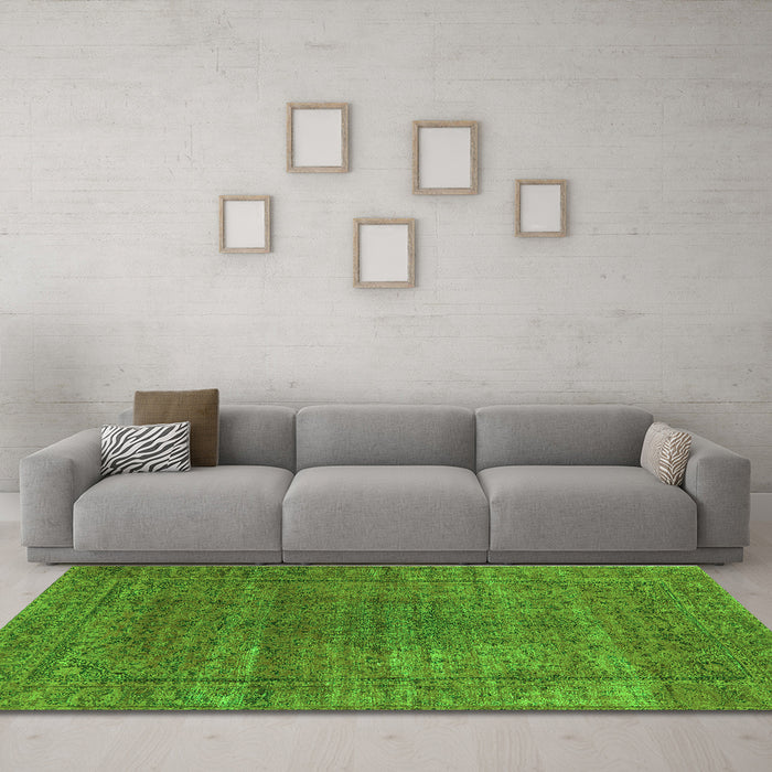 Machine Washable Oriental Green Industrial Area Rugs in a Living Room,, wshurb536grn