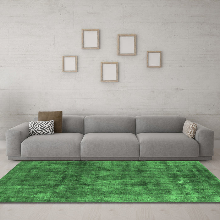 Machine Washable Oriental Emerald Green Industrial Area Rugs in a Living Room,, wshurb537emgrn