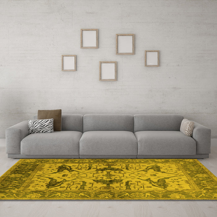 Machine Washable Oriental Yellow Industrial Rug in a Living Room, wshurb539yw