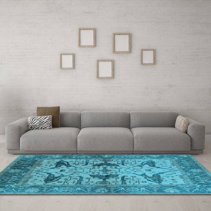 Machine Washable Oriental Light Blue Industrial Rug in a Living Room, wshurb539lblu