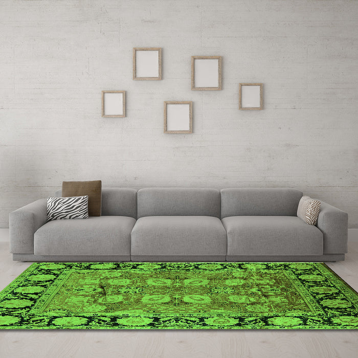 Machine Washable Oriental Green Industrial Area Rugs in a Living Room,, wshurb547grn