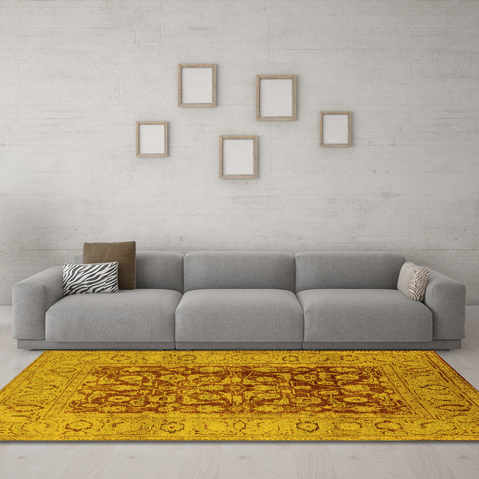 Machine Washable Oriental Yellow Industrial Rug in a Living Room, wshurb548yw