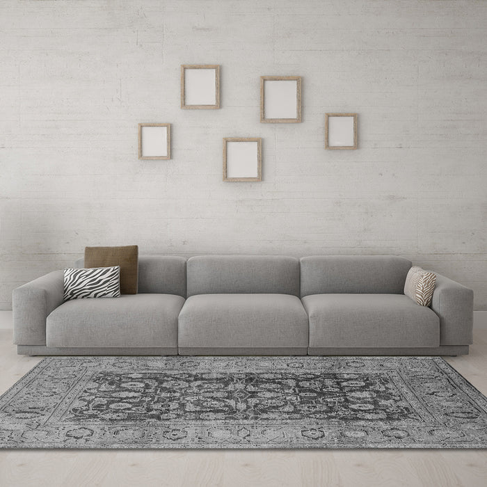Machine Washable Oriental Gray Industrial Rug in a Living Room,, wshurb548gry