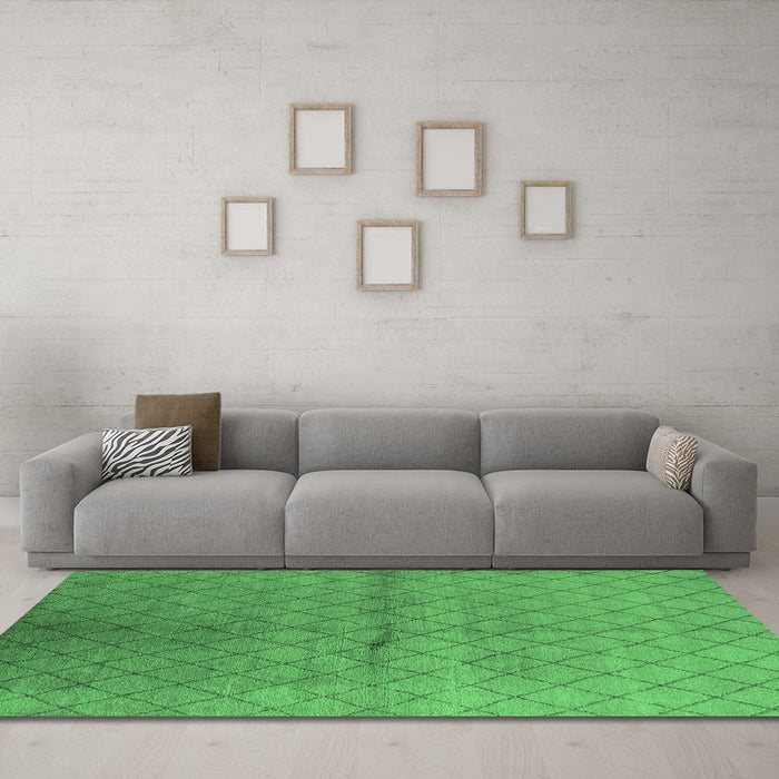 Machine Washable Oriental Emerald Green Industrial Area Rugs in a Living Room,, wshurb549emgrn