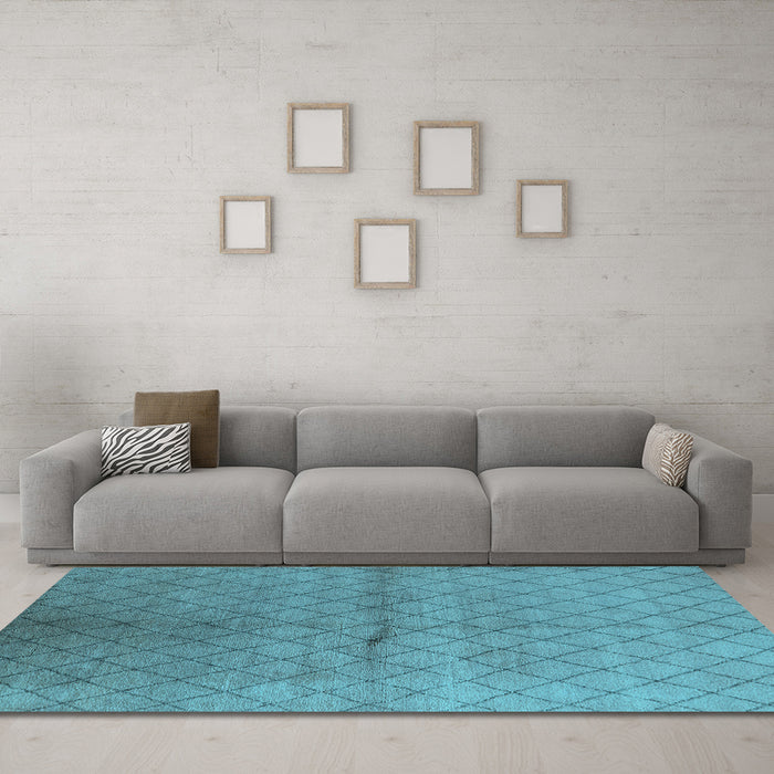 Machine Washable Oriental Light Blue Industrial Rug in a Living Room, wshurb549lblu